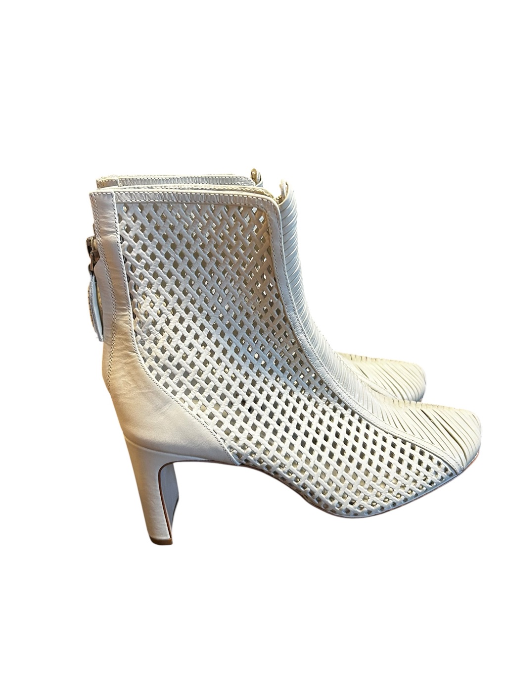 Daniella Shevel Isabella White Handwoven Leather Ankle Booties Size 38/7.5 — image 4 of 6